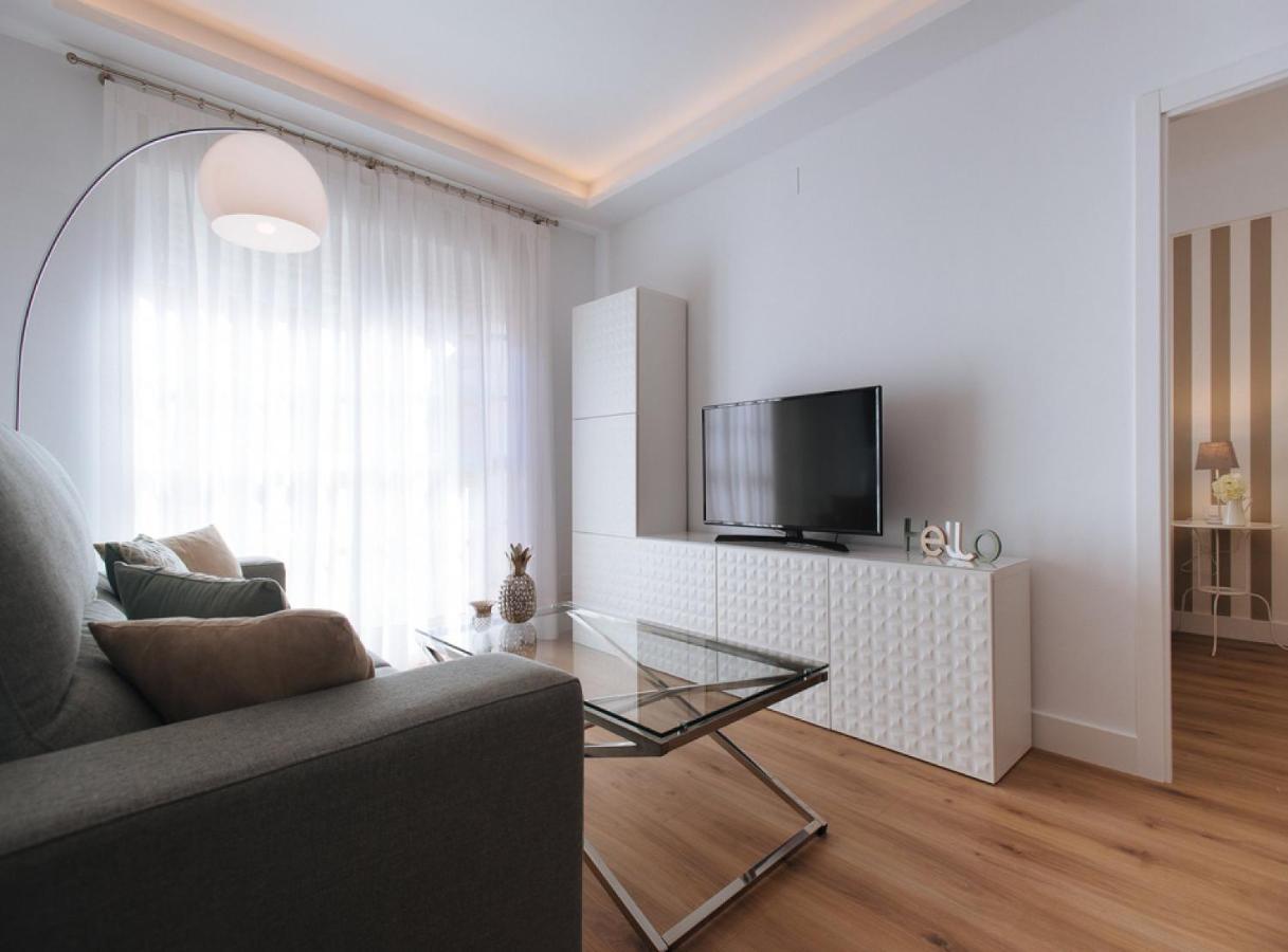 Azahares Suite Apartment 세비야 외부 사진